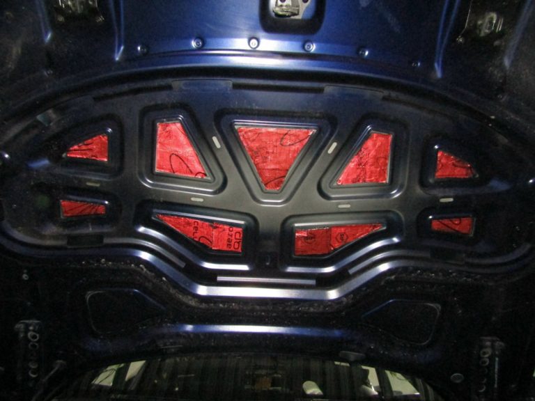 Шумоизоляция Audi A8 Stop Shum