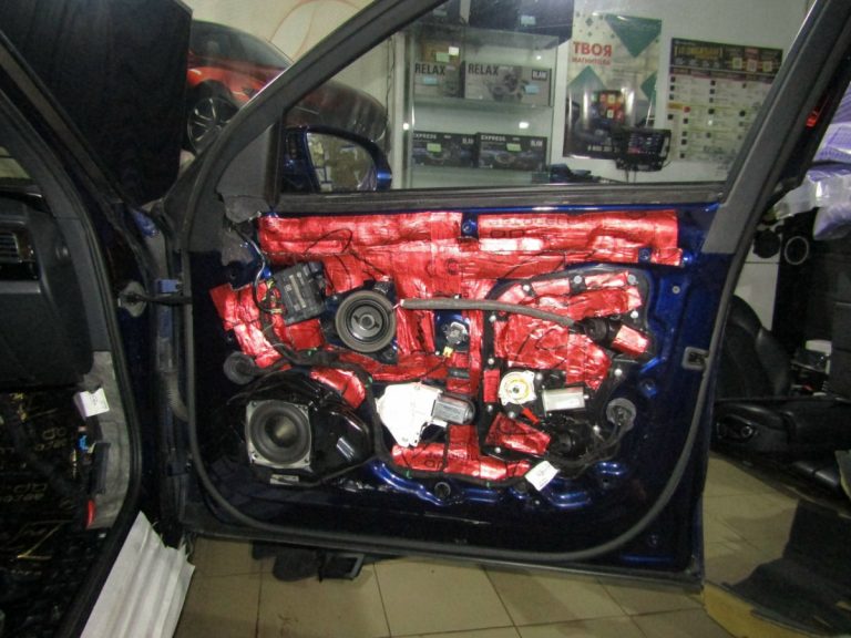 Шумоизоляция Audi A8 Stop Shum