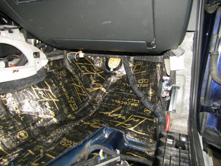 Шумоизоляция Audi A8 Stop Shum