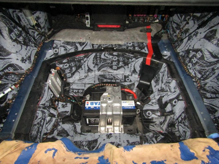 Шумоизоляция Audi A8 Stop Shum