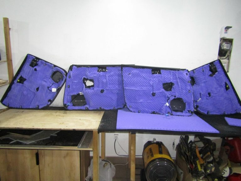 Шумоизоляция Audi A8 Stop Shum