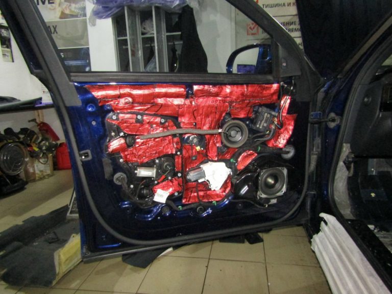 Шумоизоляция Audi A8 Stop Shum