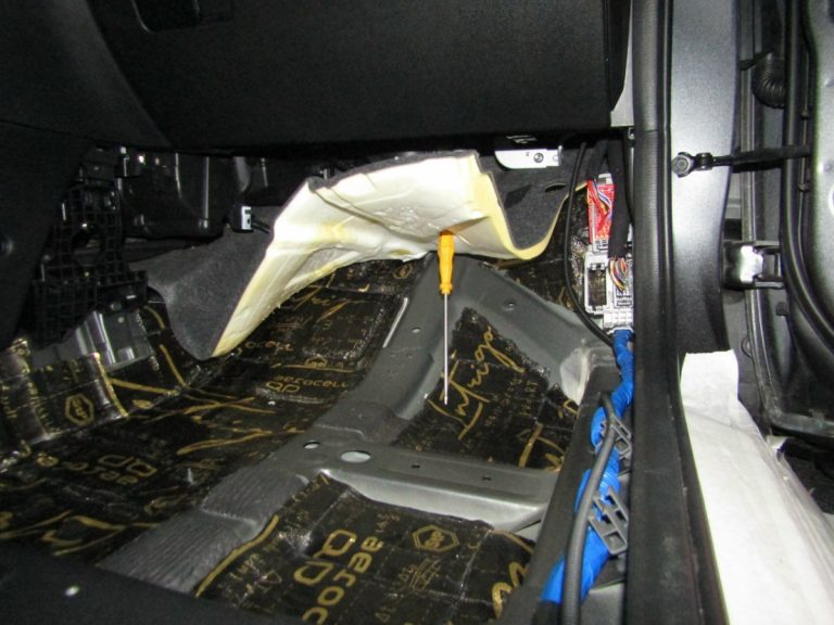 Шумоизоляция Hyundai Veloster Stop Shum