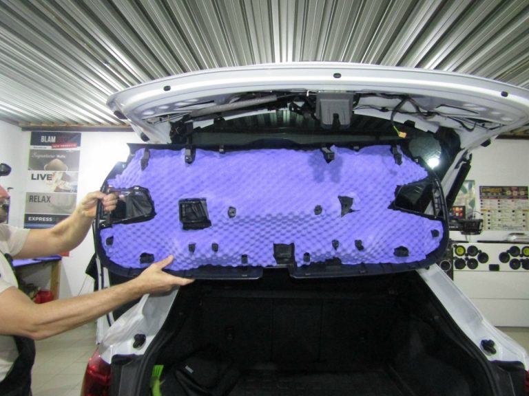 Шумоизоляция Audi Q3 Stop Shum