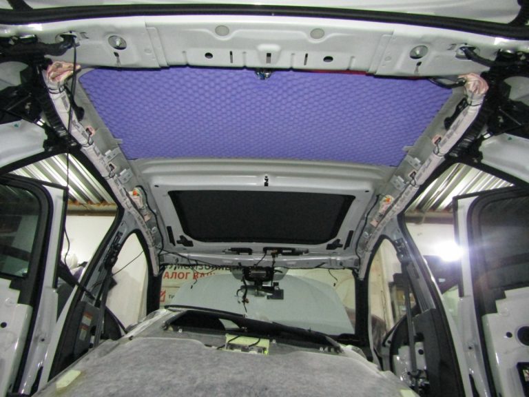 Шумоизоляция Audi Q3 Stop Shum