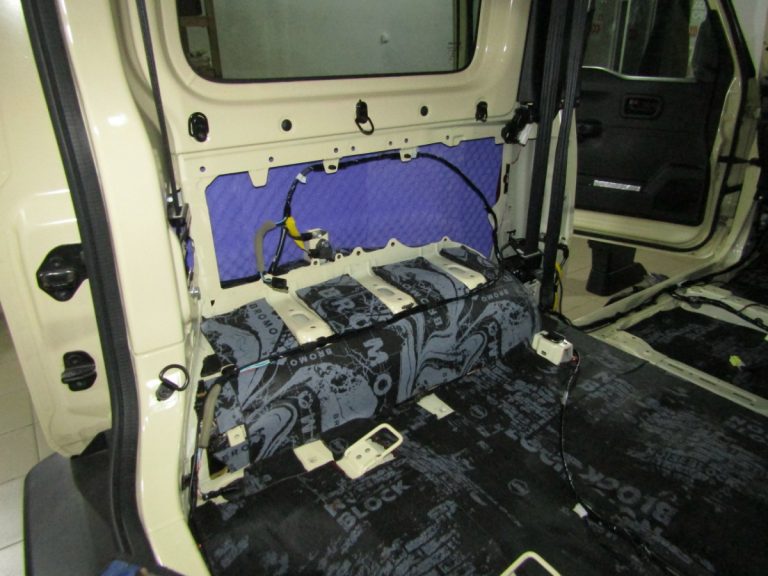 Шумоизоляция Suzuki Jimny Stop Shum