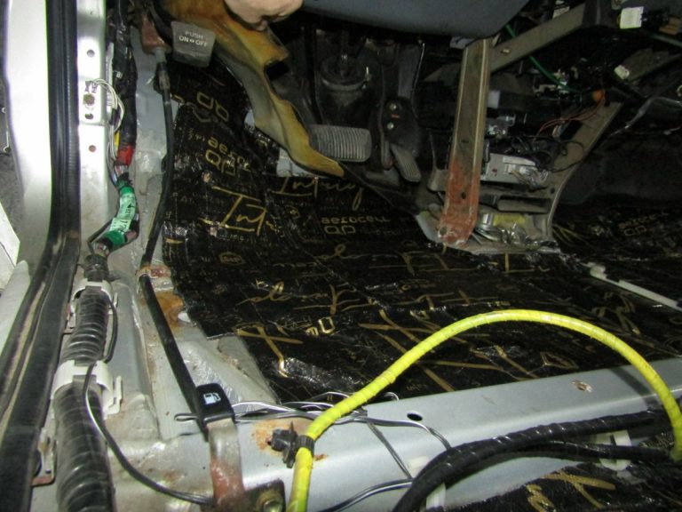 Шумоизоляция Toyota Sienna Stop Shum