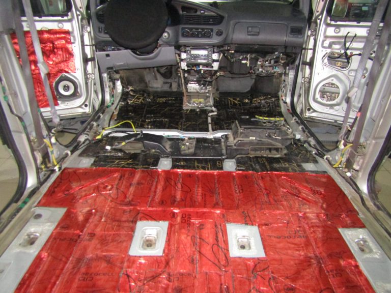 Шумоизоляция Toyota Sienna Stop Shum
