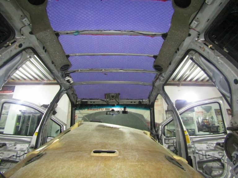 Шумоизоляция Toyota Sienna Stop Shum