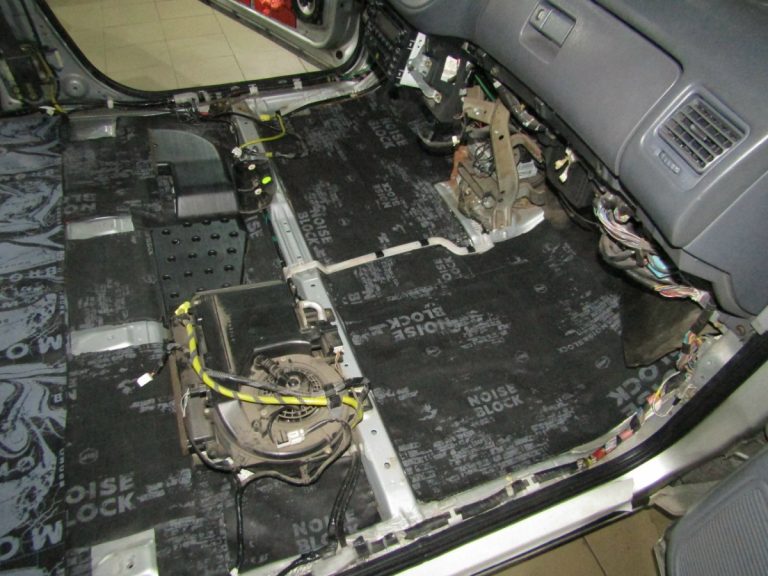 Шумоизоляция Toyota Sienna Stop Shum