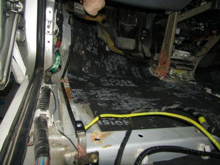 Шумоизоляция Toyota Sienna Stop Shum