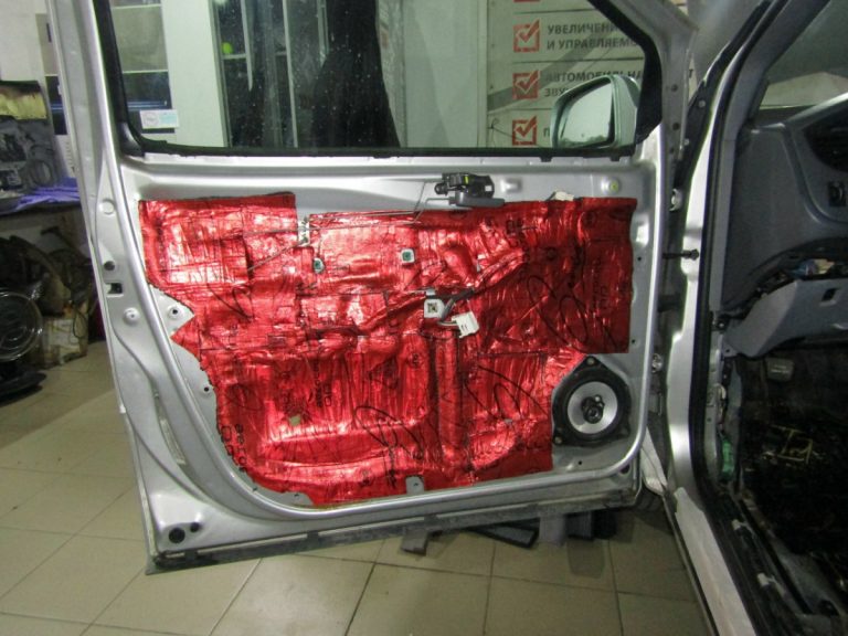 Шумоизоляция Toyota Sienna Stop Shum