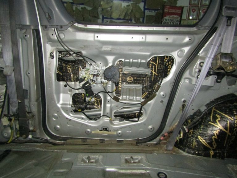 Шумоизоляция Toyota Sienna Stop Shum