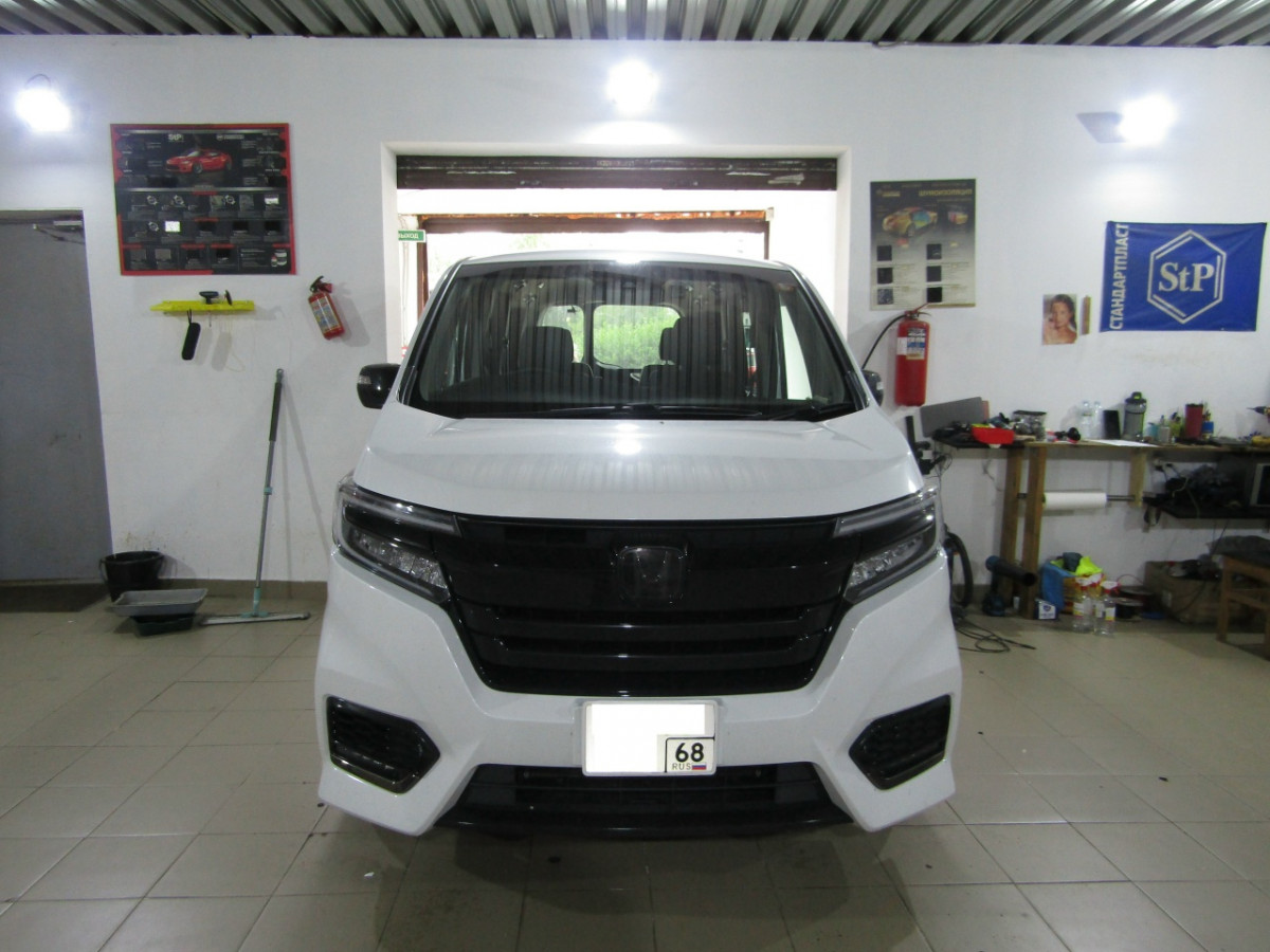 Honda StepWGN Spada