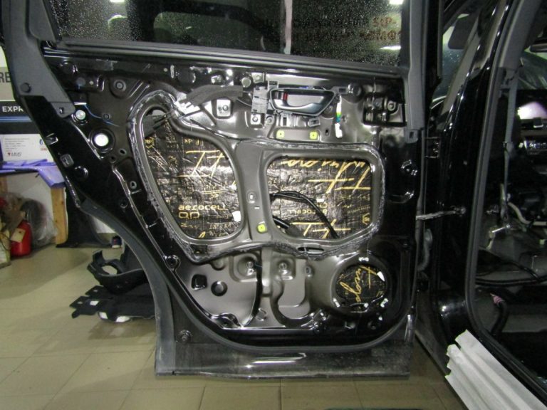 Шумоизоляция Honda UR-V Stop Shum