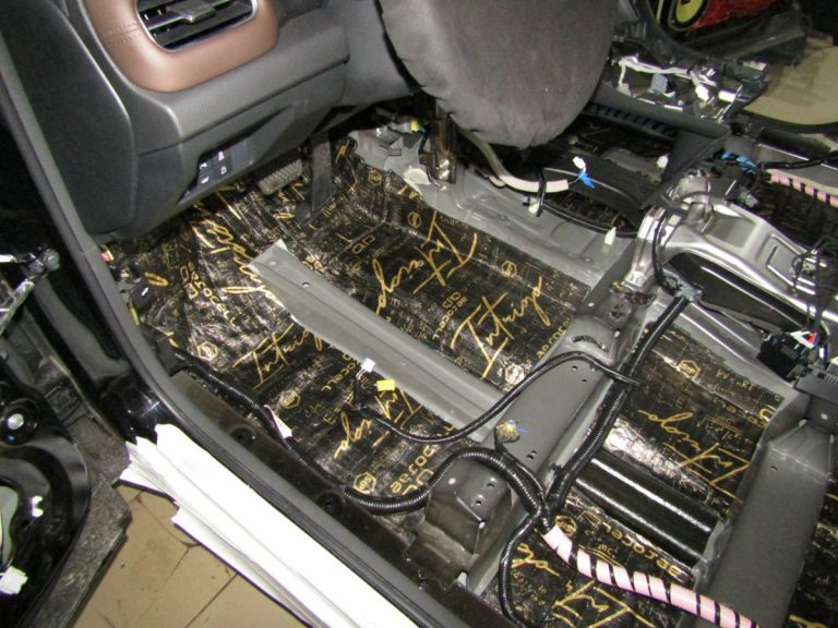 Шумоизоляция Honda UR-V Stop Shum