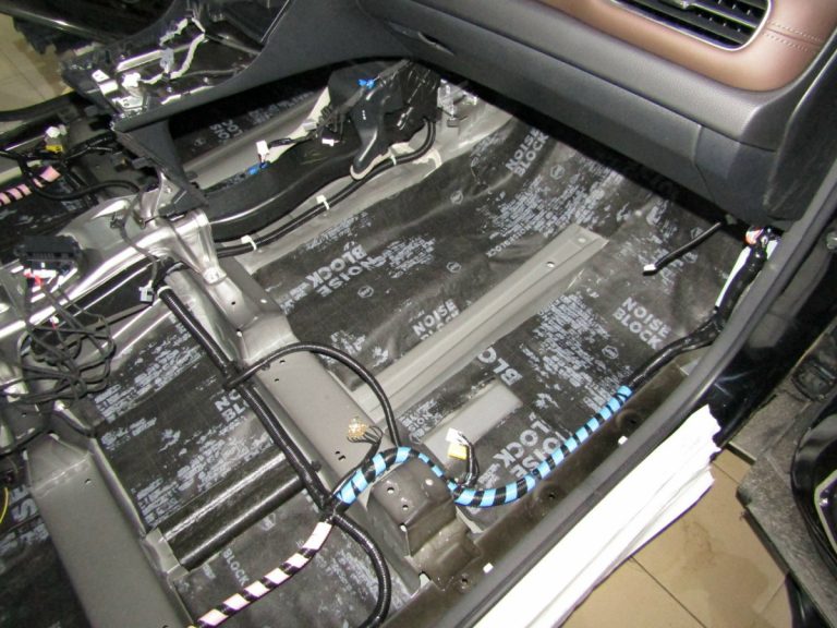 Шумоизоляция Honda UR-V Stop Shum