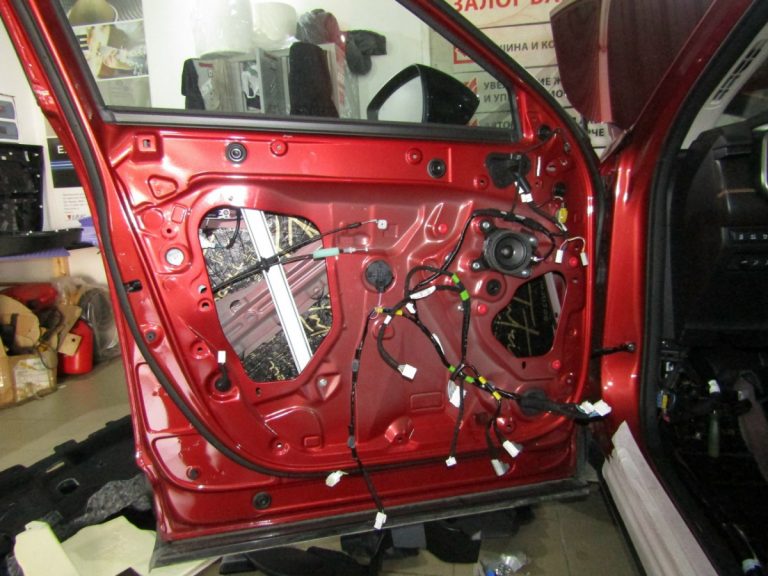 Шумоизоляция Mazda CX-50 Stop Shum