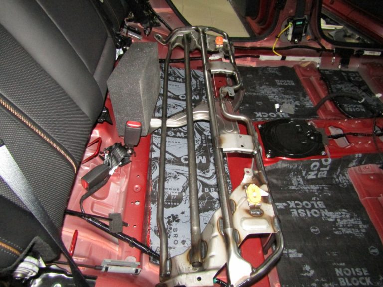 Шумоизоляция Mazda CX-50 Stop Shum