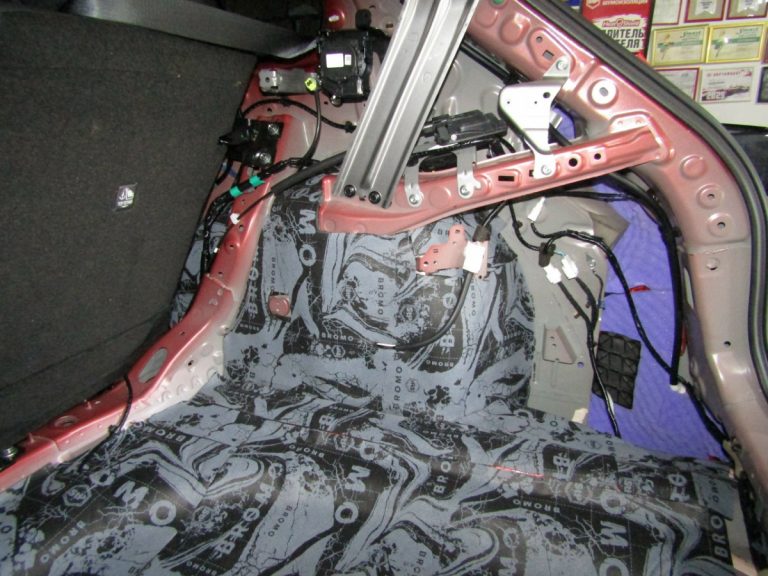 Шумоизоляция Mazda CX-50 Stop Shum