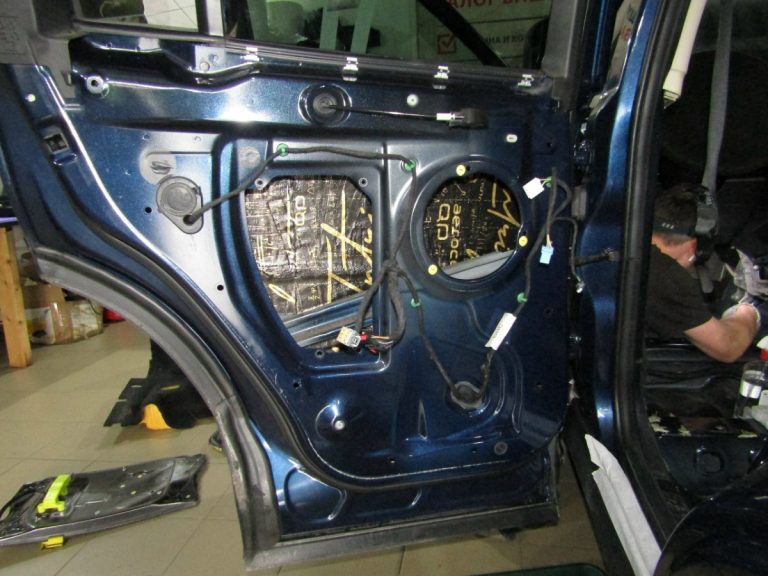 Шумоизоляция Land Rover Freelander 2 Stop Shum