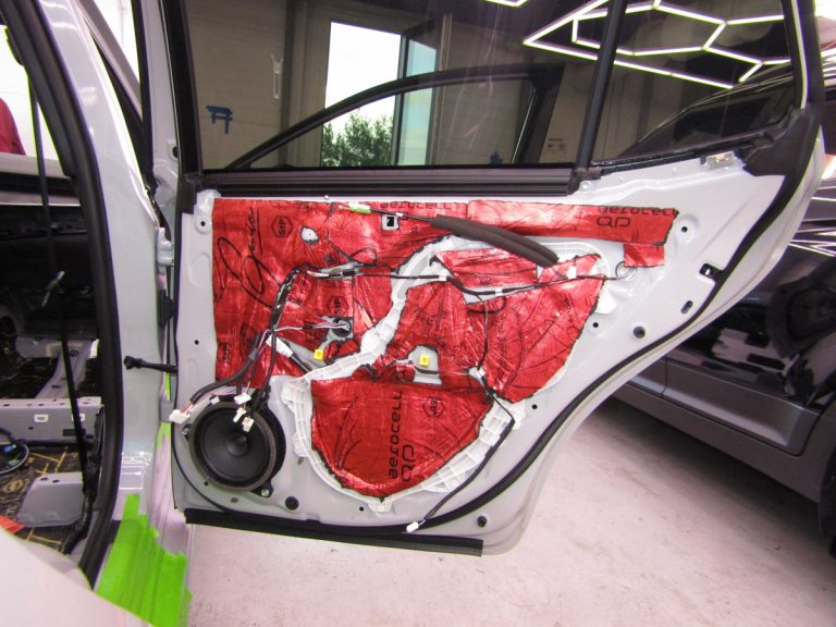 Шумоизоляция Toyota Camry XV 80 Stop Shum