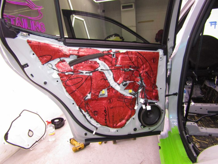 Шумоизоляция Toyota Camry XV 80 Stop Shum
