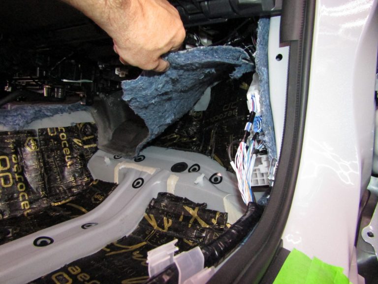Шумоизоляция Toyota Camry XV 80 Stop Shum