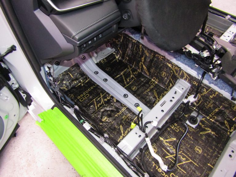 Шумоизоляция Toyota Camry XV 80 Stop Shum