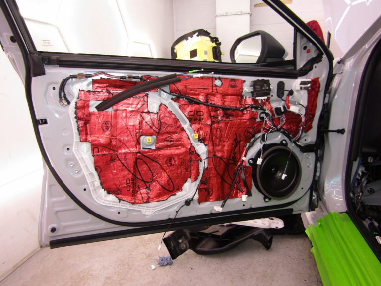 Шумоизоляция Toyota Camry XV 80 Stop Shum