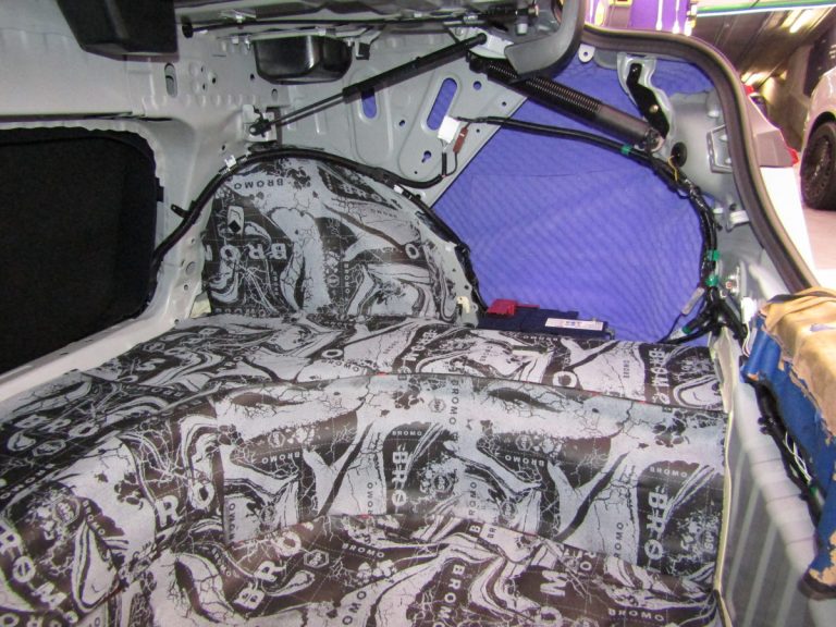 Шумоизоляция Toyota Camry XV 80 Stop Shum