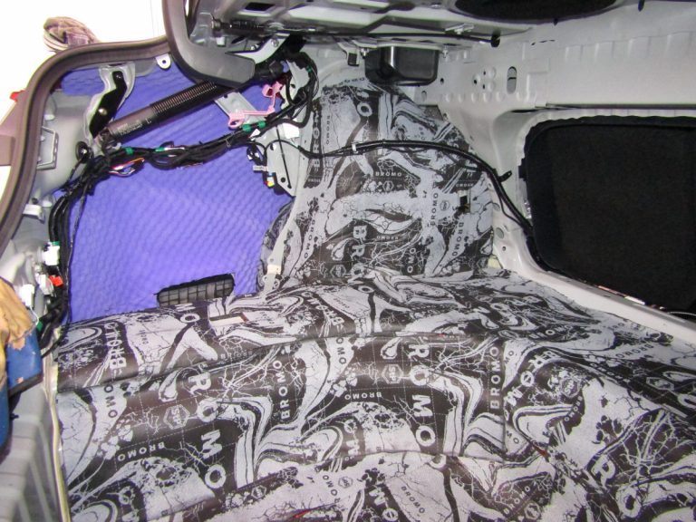 Шумоизоляция Toyota Camry XV 80 Stop Shum