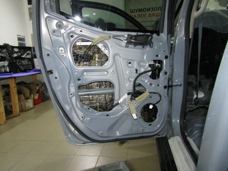 Шумоизоляция Nissan Navara D27 Stop Shum
