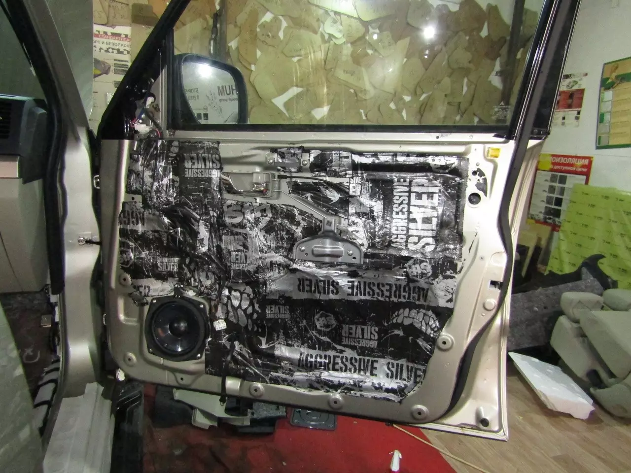 Шумоизоляция Mitsubishi Pajero 4 StopShum