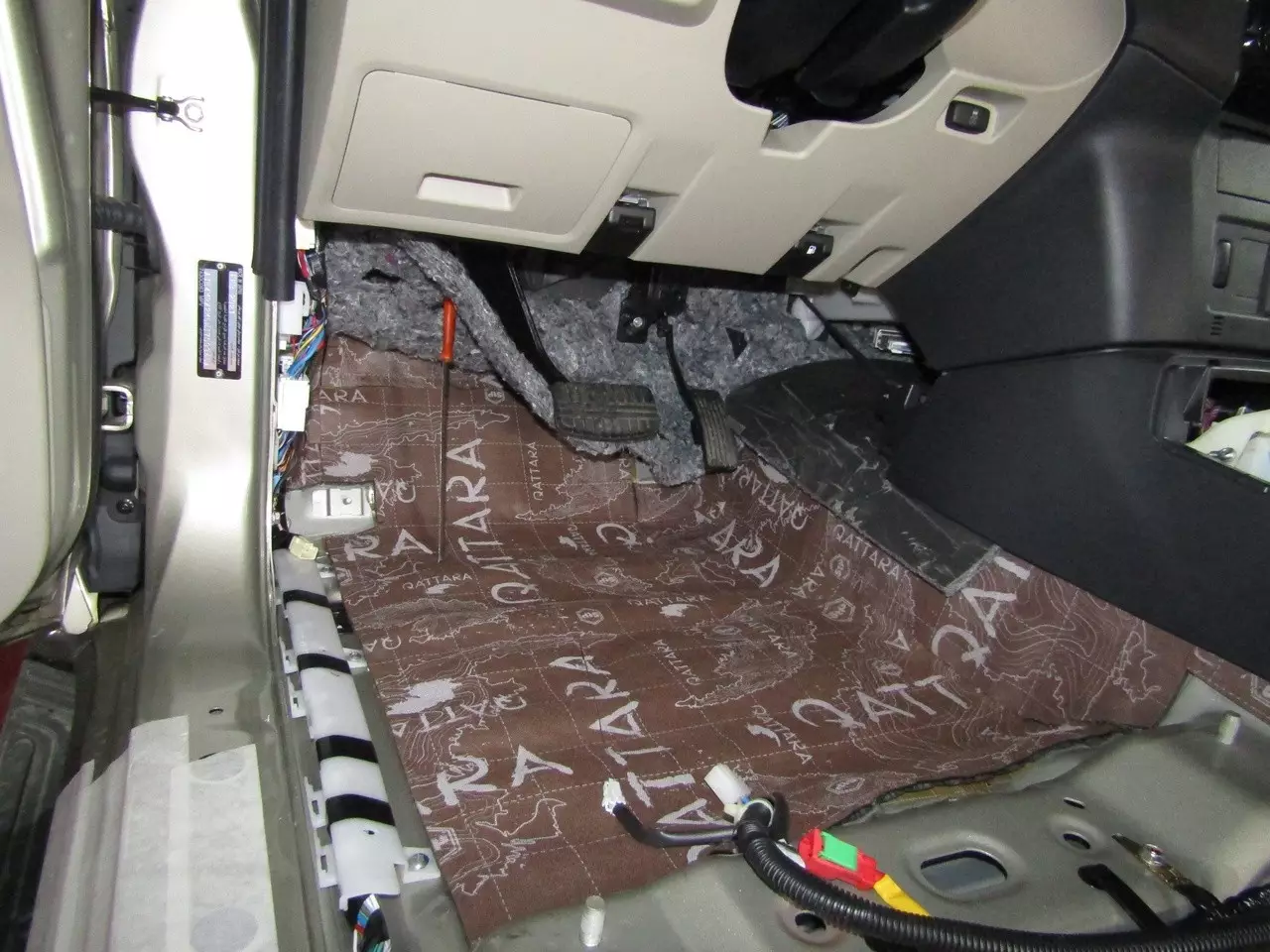 Шумоизоляция Mitsubishi Pajero 4 StopShum