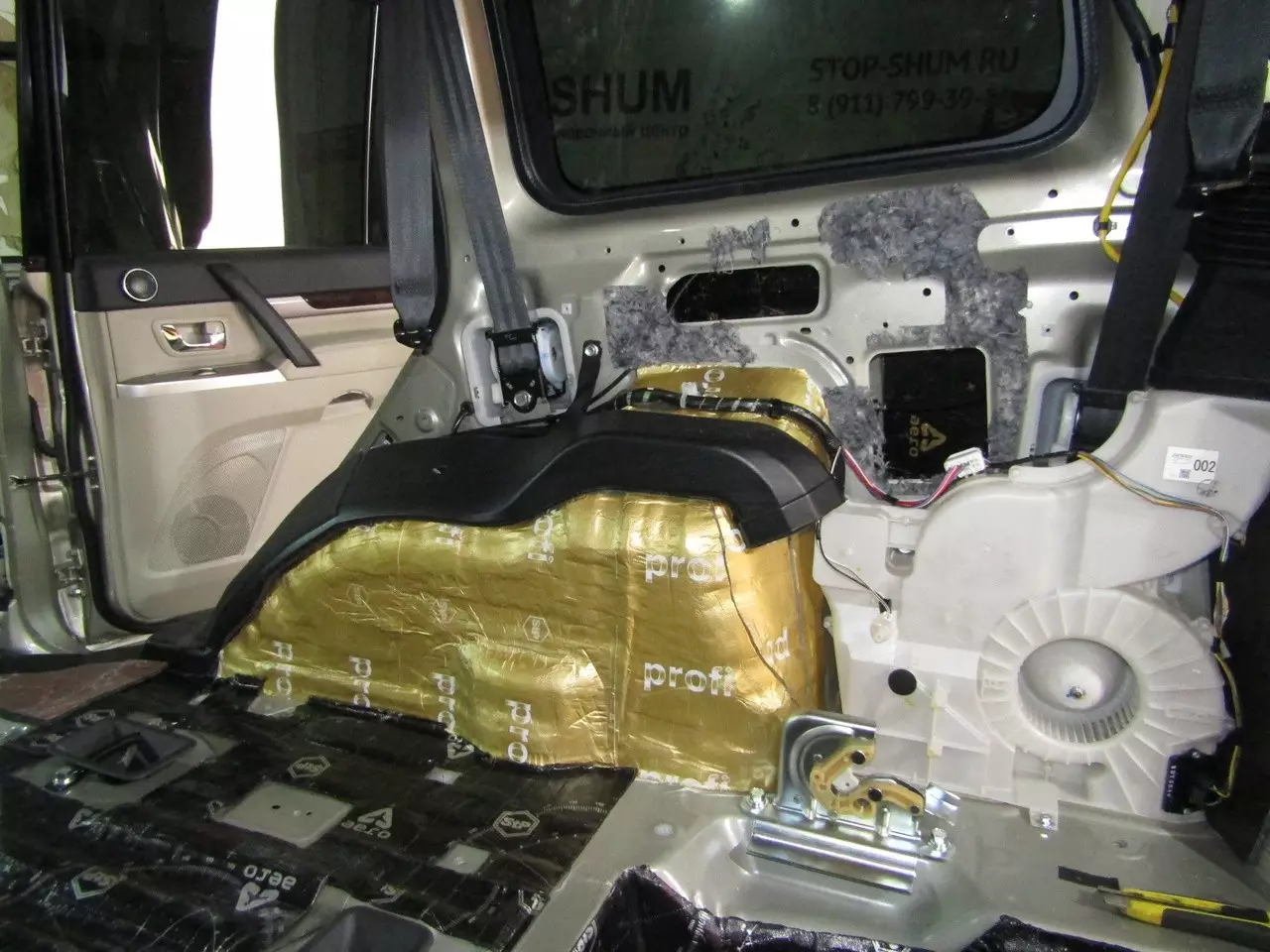 Шумоизоляция Mitsubishi Pajero 4 StopShum