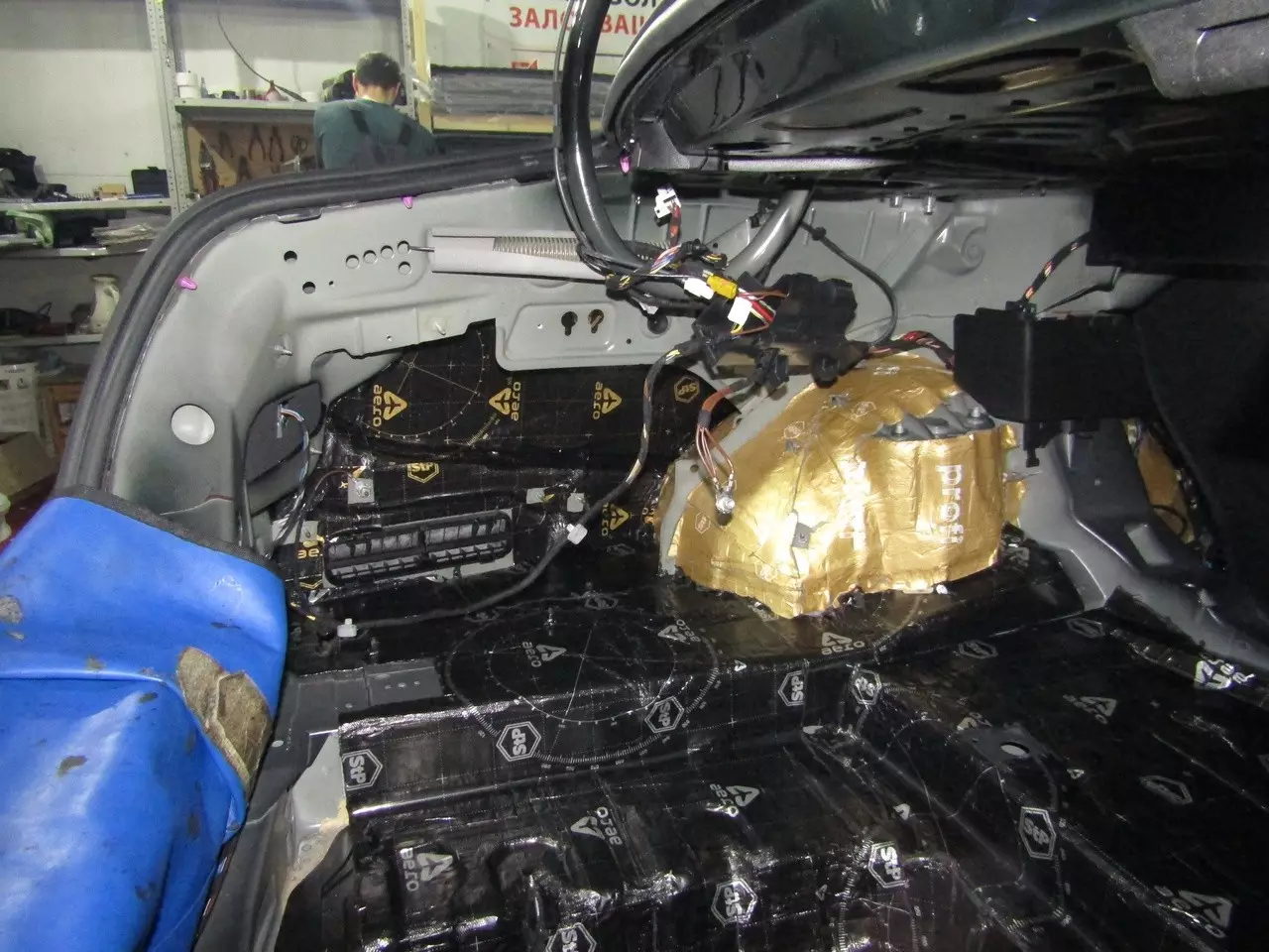 Шумоизоляция Mercedes Benz W213 StopShum