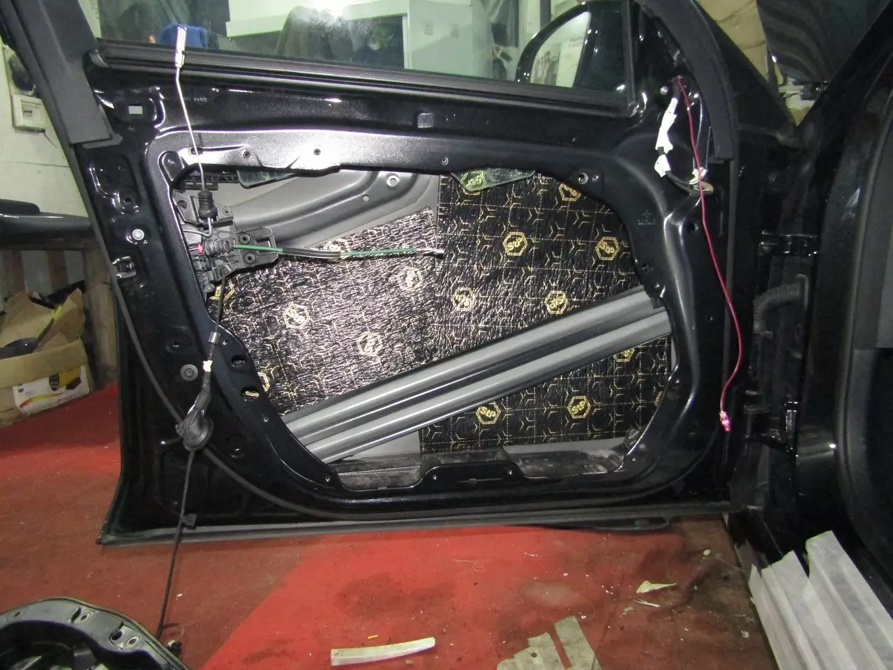 Шумоизоляция Mercedes Benz W213 StopShum