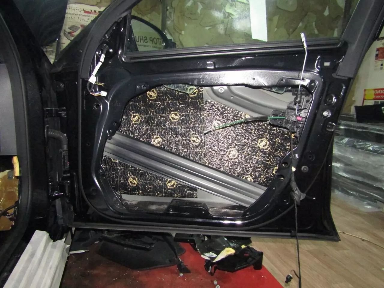 Шумоизоляция Mercedes Benz W213 StopShum