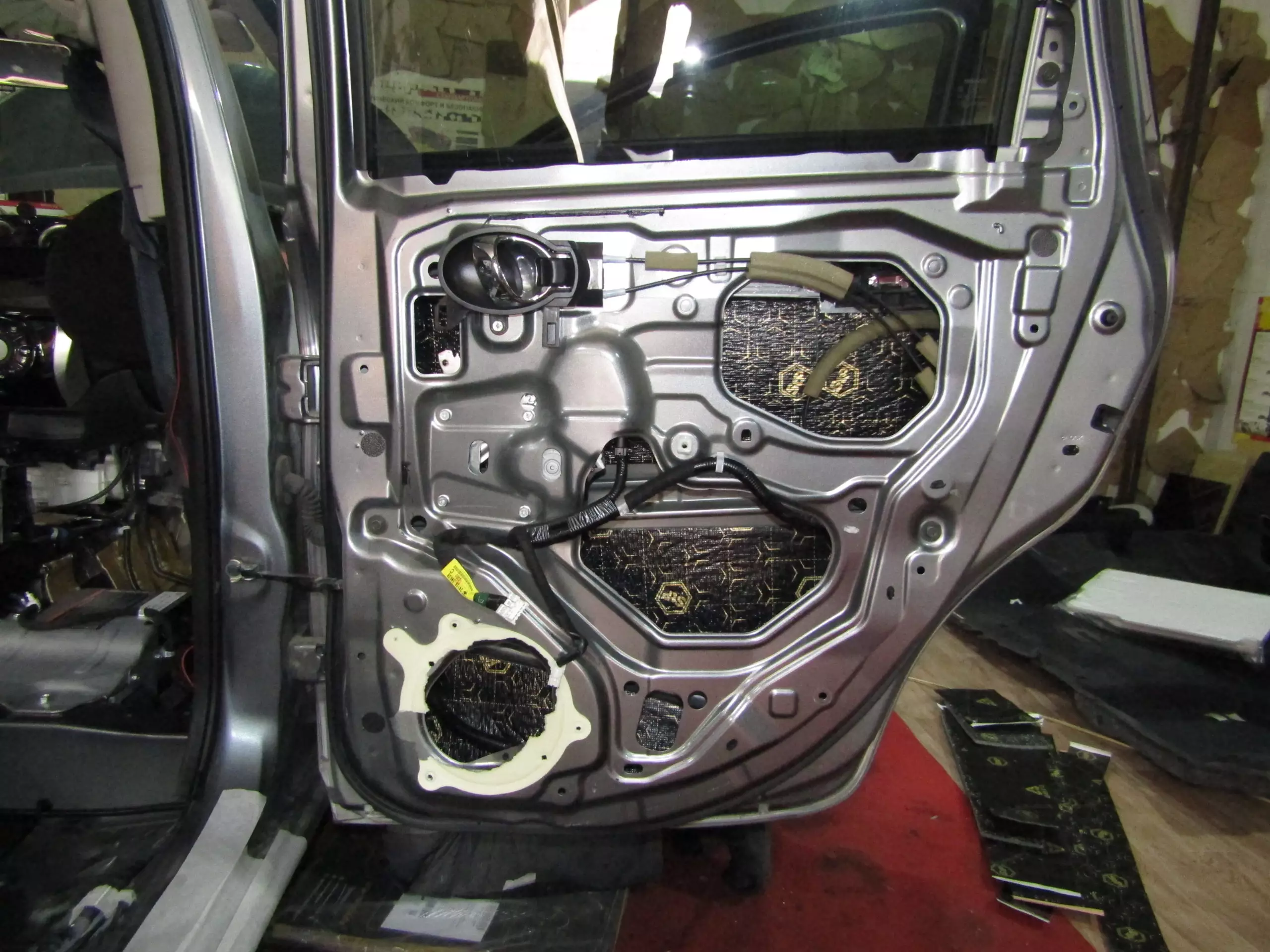 Шумоизоляция nissan note Stopshum