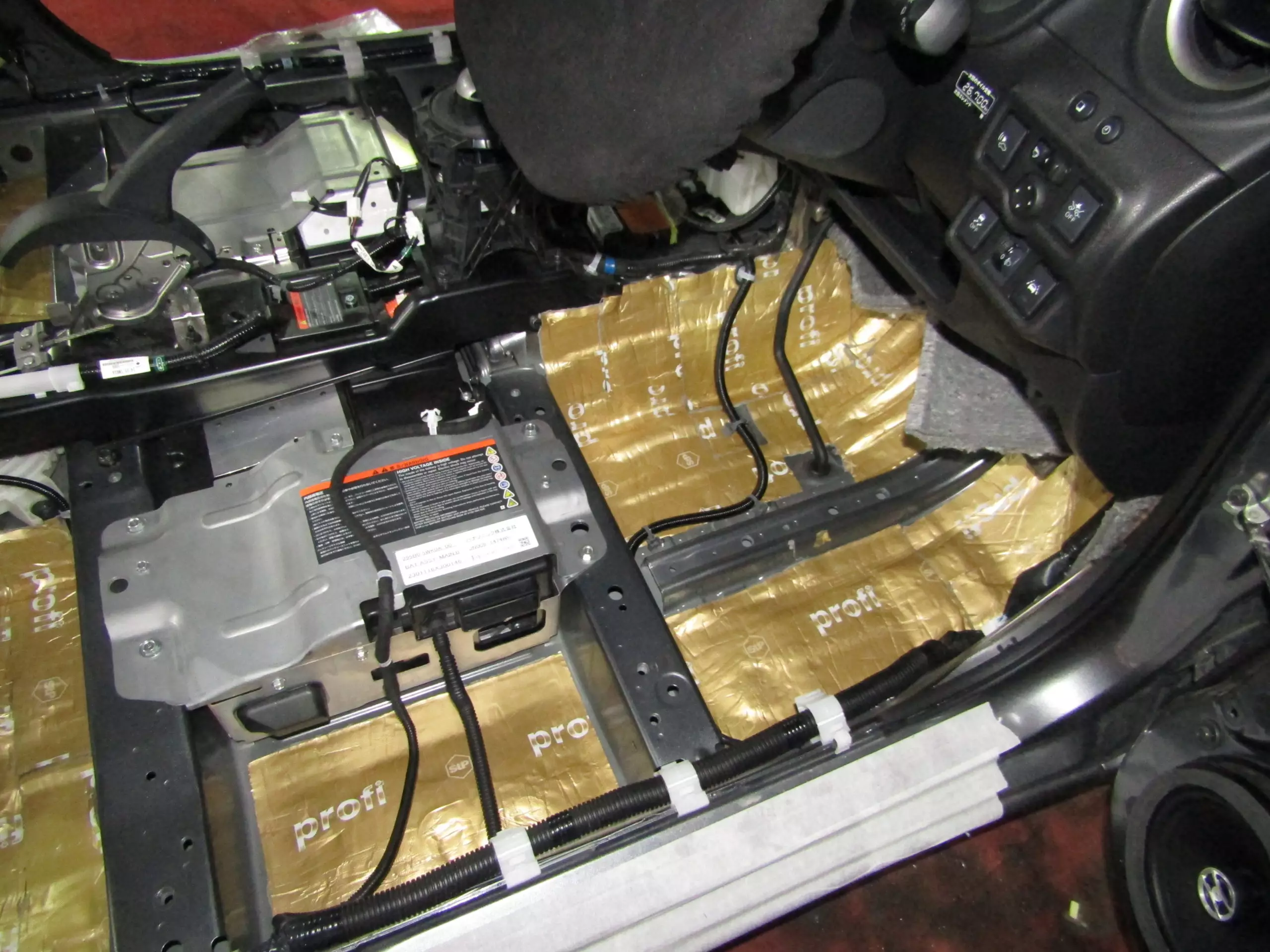Шумоизоляция nissan note Stopshum