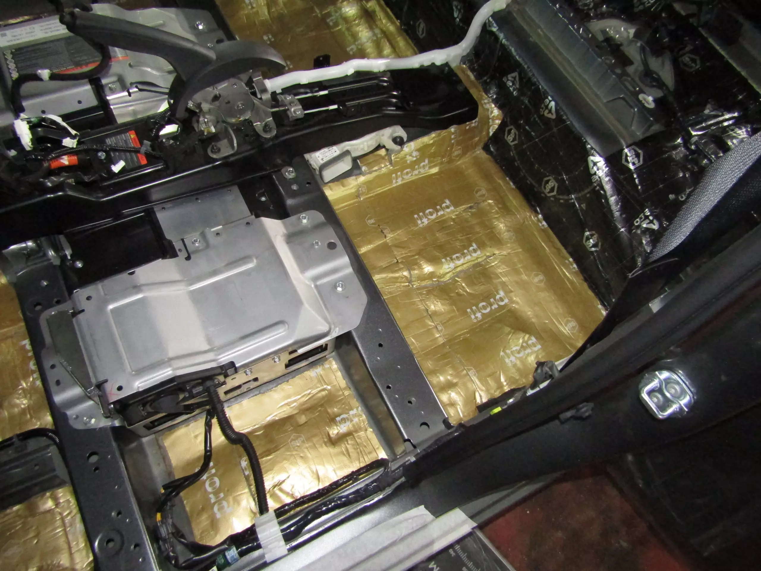 Шумоизоляция nissan note Stopshum