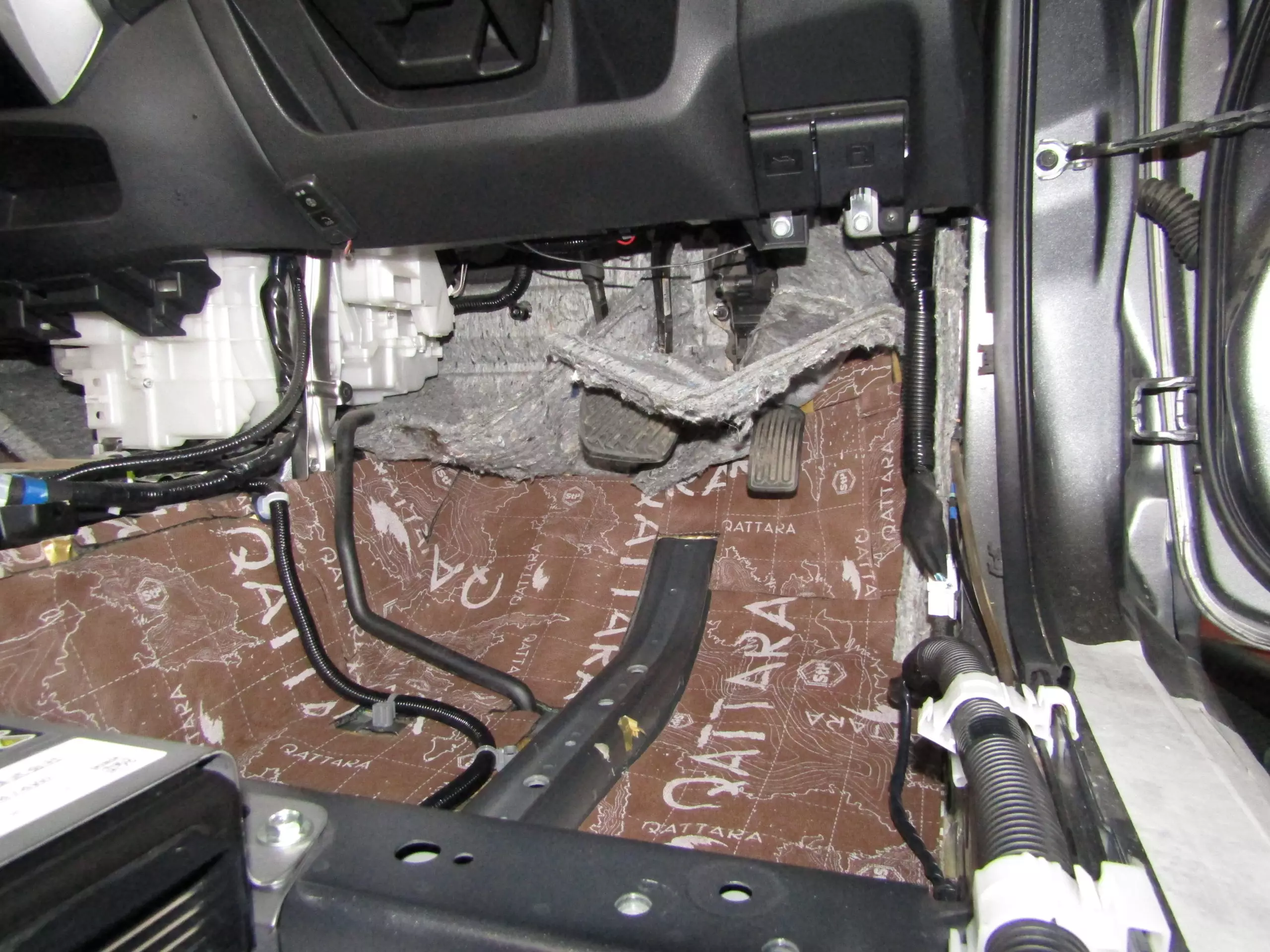 Шумоизоляция nissan note Stopshum