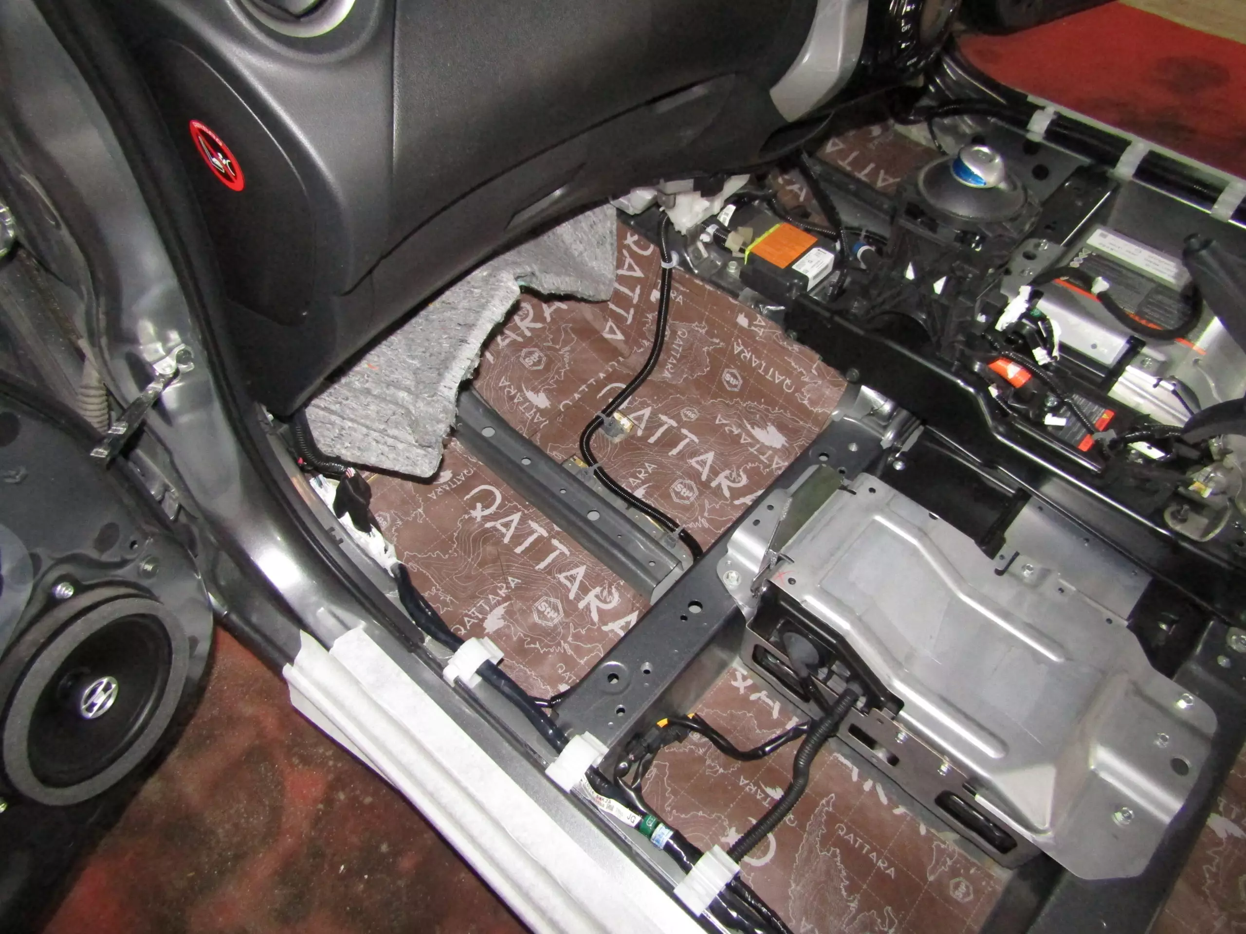 Шумоизоляция nissan note Stopshum