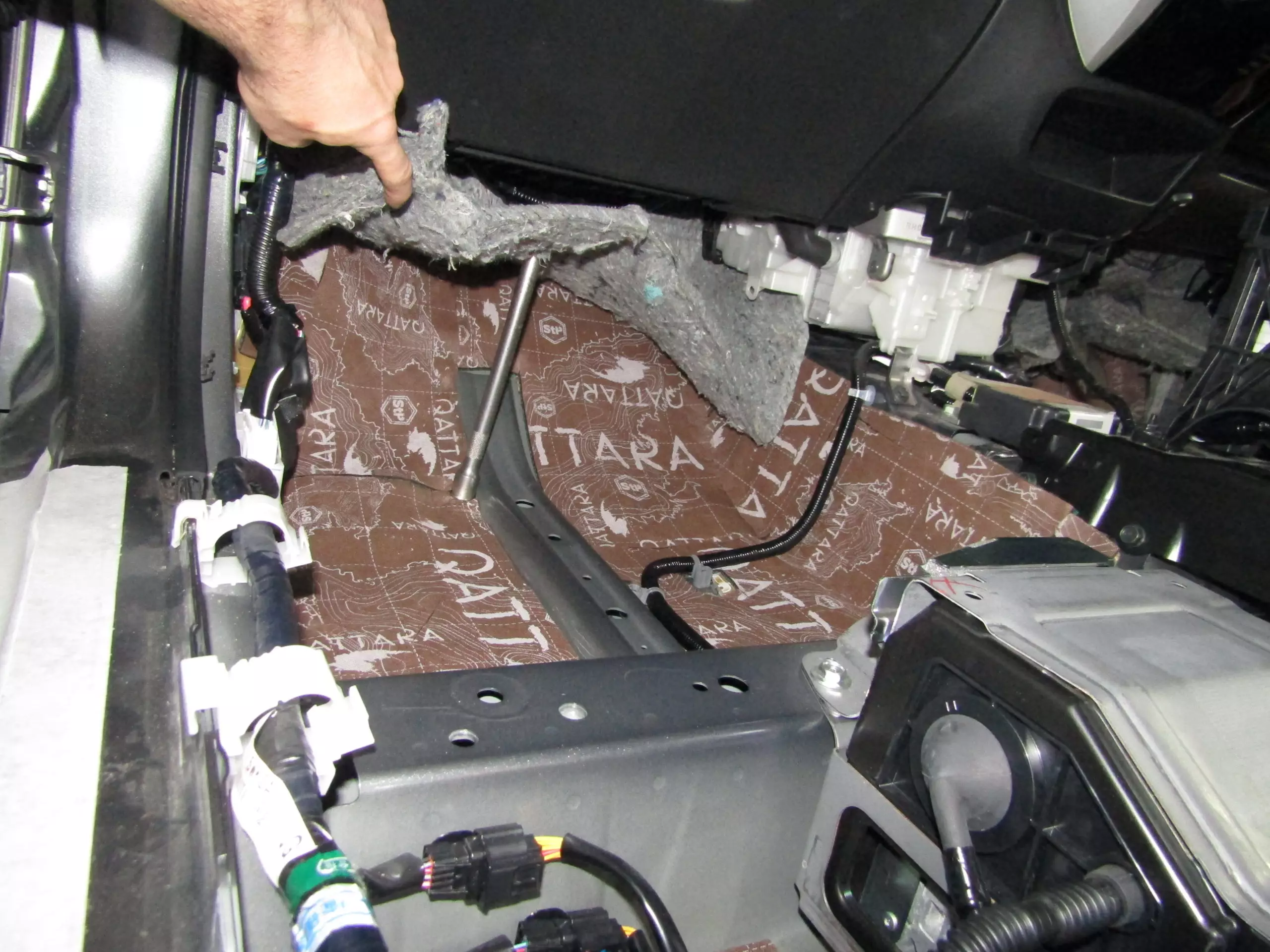 Шумоизоляция nissan note Stopshum