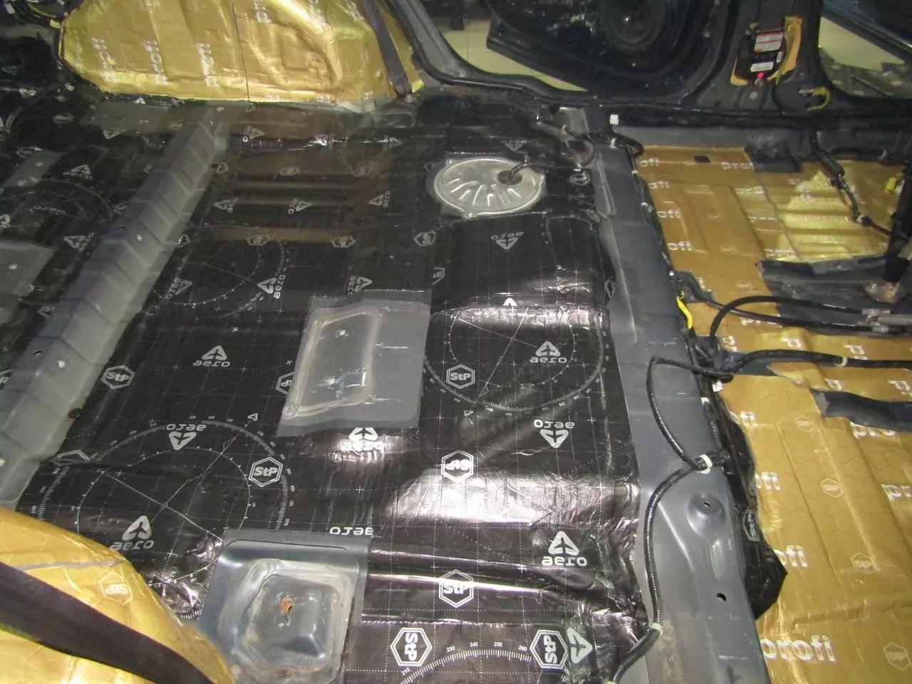 Шумоизоляция Honda Pilot Stop Shum