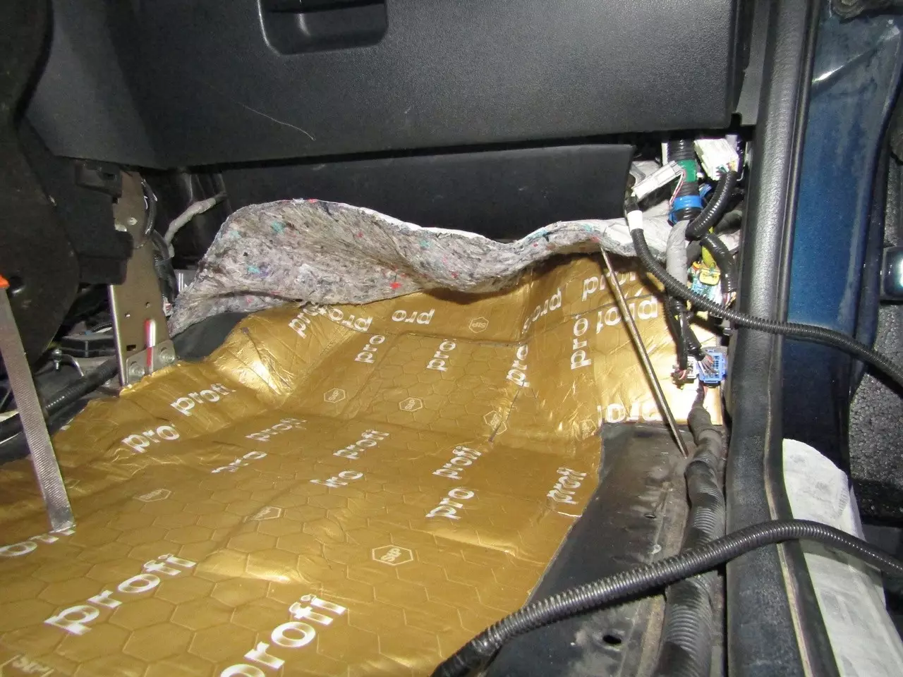 Шумоизоляция Honda Pilot Stop Shum