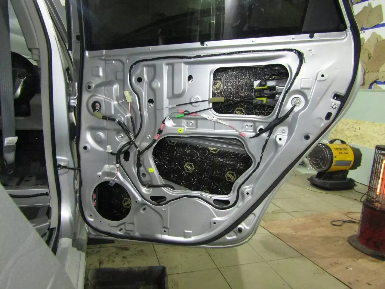 Шумоизоляция Toyota Prius Xw30 Stop Shum