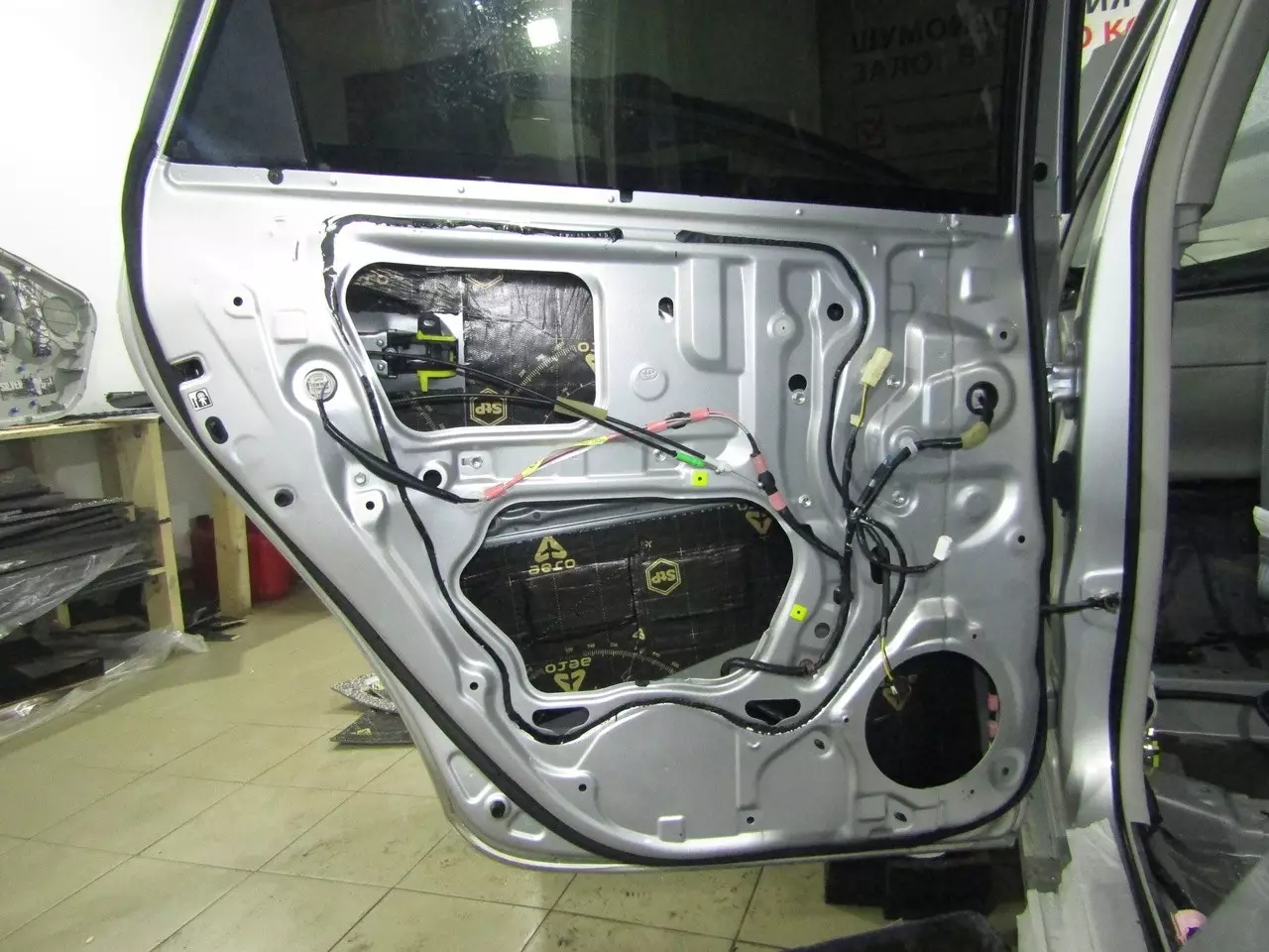 Шумоизоляция Toyota Prius Xw30 Stop Shum