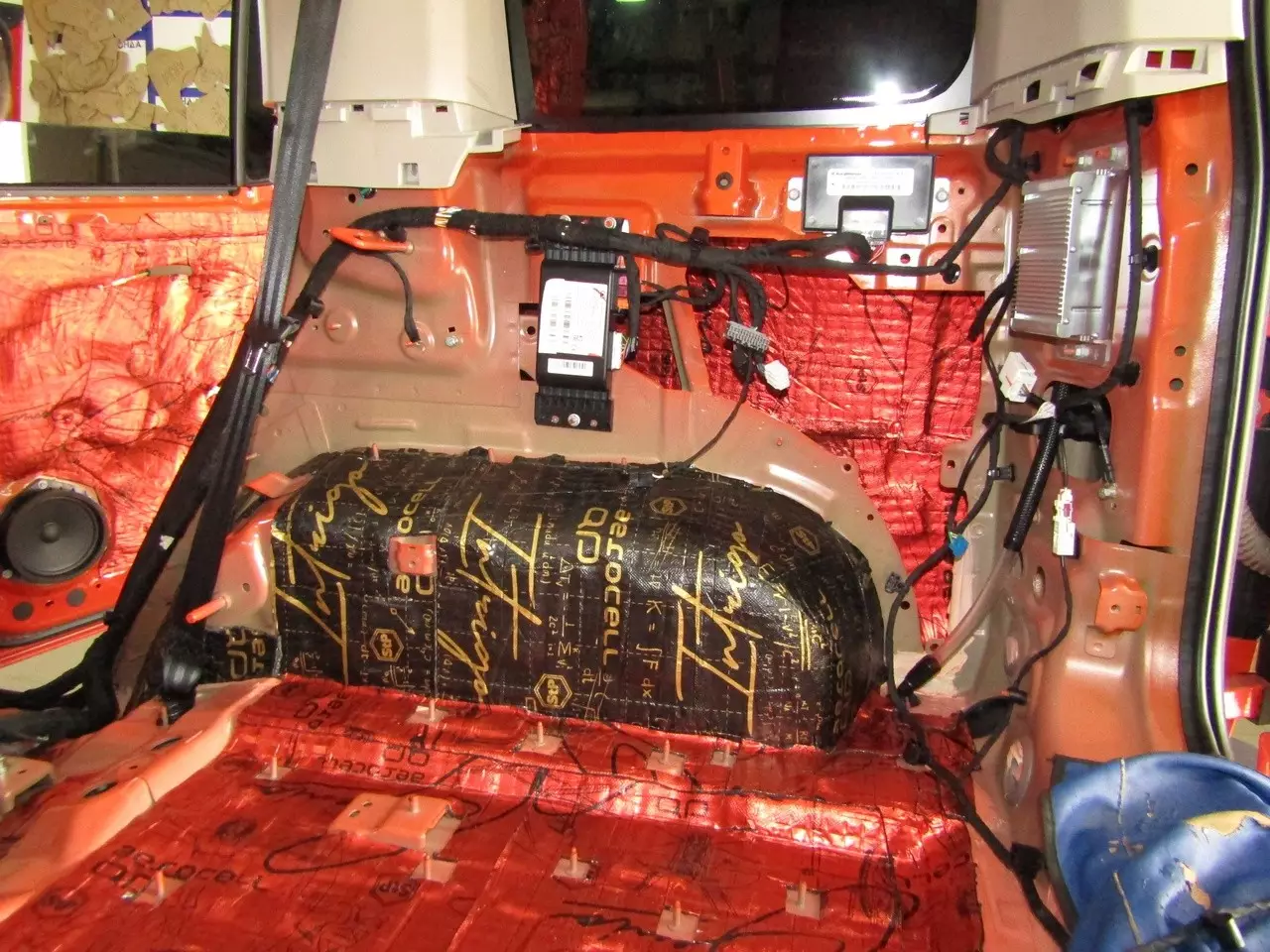 Шумоизоляция Tank 300 Stop Shum
